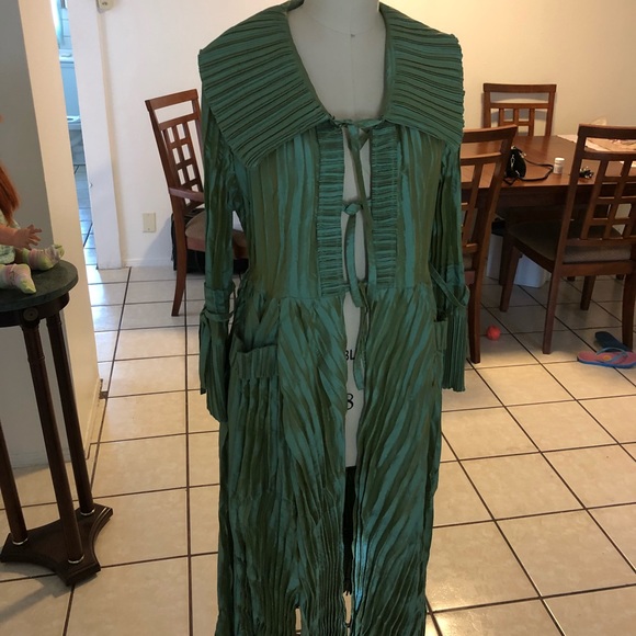 Accordion Styled maxi jacket - Picture 1 of 2